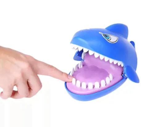 Настольная игрушка "Акула"/Игра "Больной зуб"-2