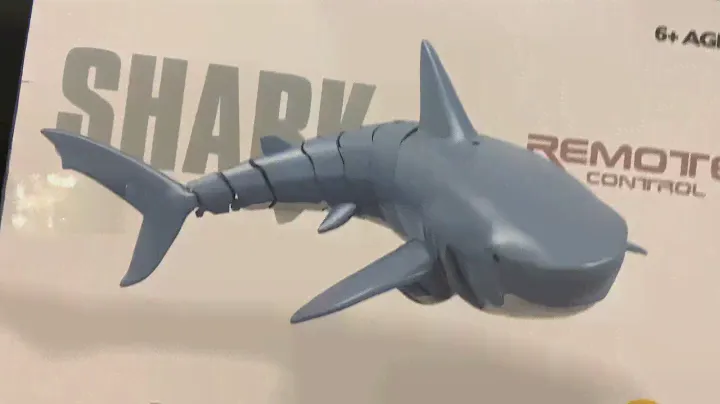 Remote control shark RC Shark unboxing and play around